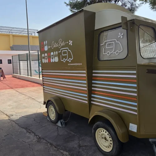 Aucacau-gal-Foodtruck diagonal terraza